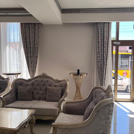 Caransebeş Regal Ballroom מראה חיצוני תמונה