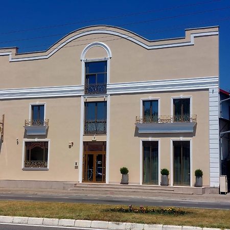 Caransebeş Regal Ballroom מראה חיצוני תמונה